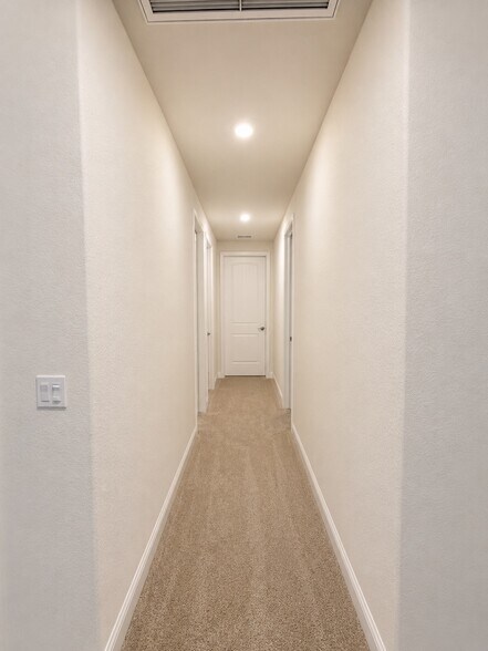 Building Photo - 11449 N Via Campagna Dr