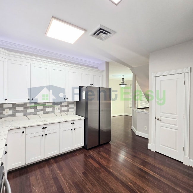 Building Photo - 3023 Bay Shore Ln