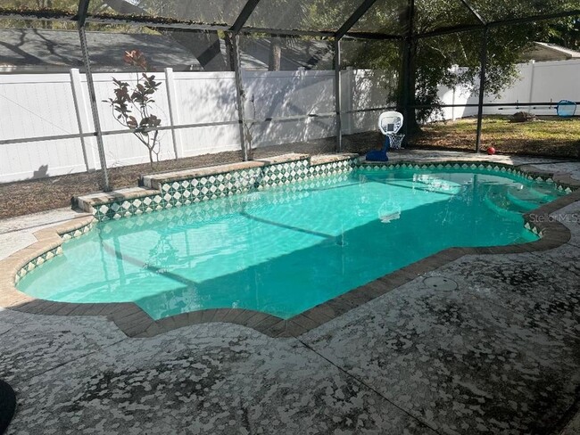 Building Photo - 200 Arbor Dr W