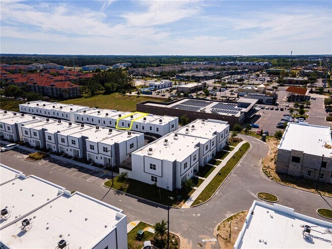 Building Photo - 633 Trikomo Dr