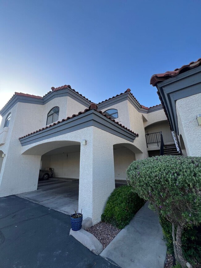 Primary Photo - Newly Renovated Enclaves Condo!