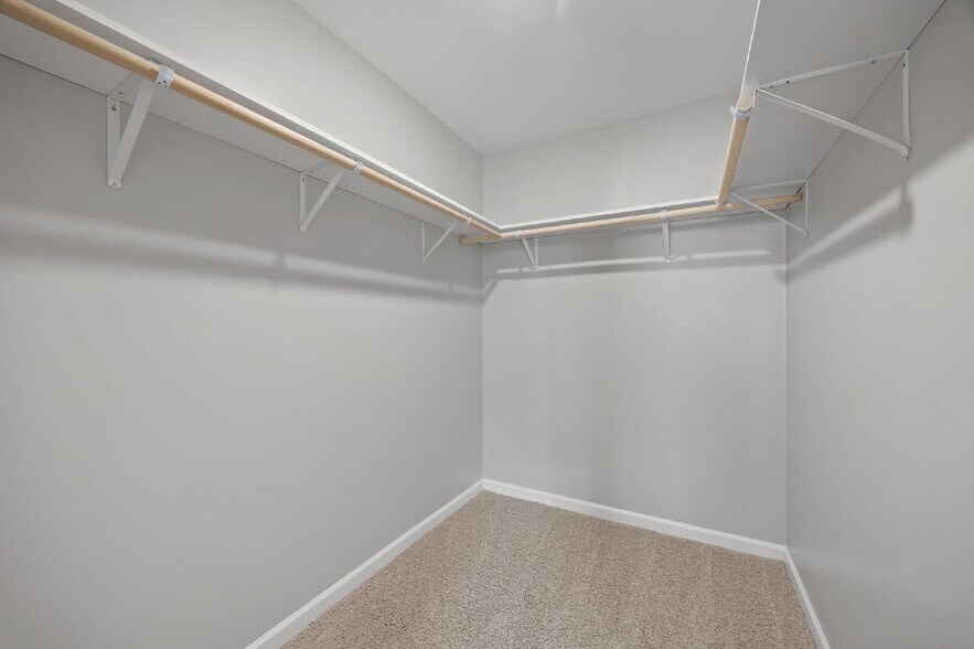 Building Photo - 4500 Sandstone Dr