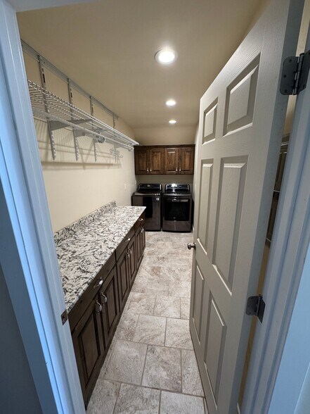 Building Photo - 2907 Willow Way