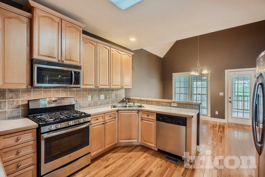 Building Photo - 1231 Brentwood Ct