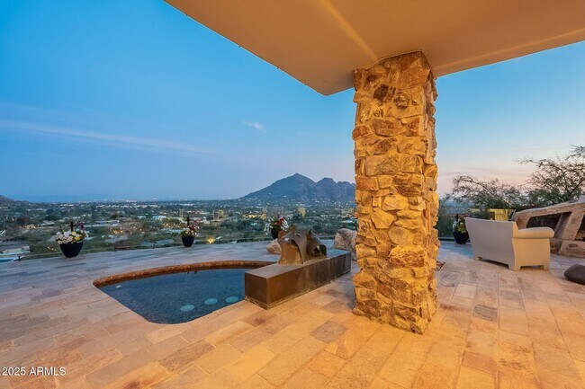 Building Photo - 7044 N Hillside Dr
