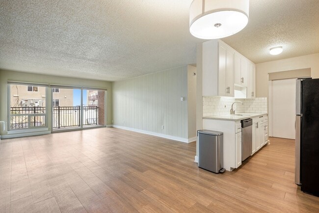 Interior Photo - RAM Ramayana Apartments