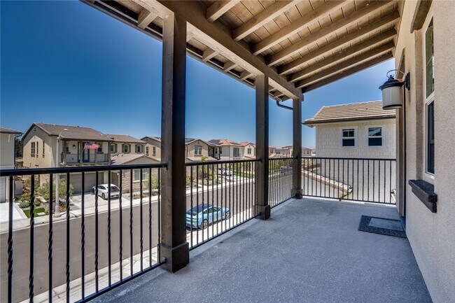 Building Photo - 5192 Goldenrod Cir
