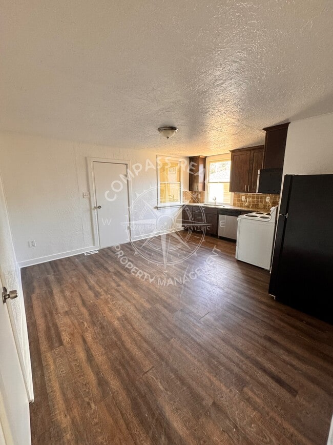 Building Photo - 414 N 100 W