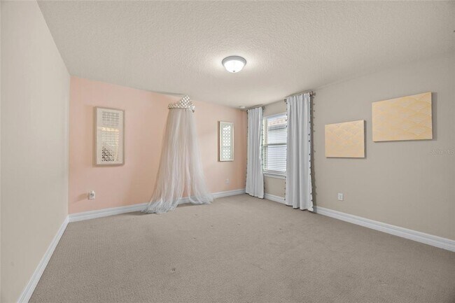 Building Photo - 2880 E Lake Pointe Dr