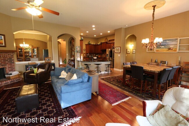 Building Photo - 4 br, 2.5 bath House - 11206 Burnt Sienna