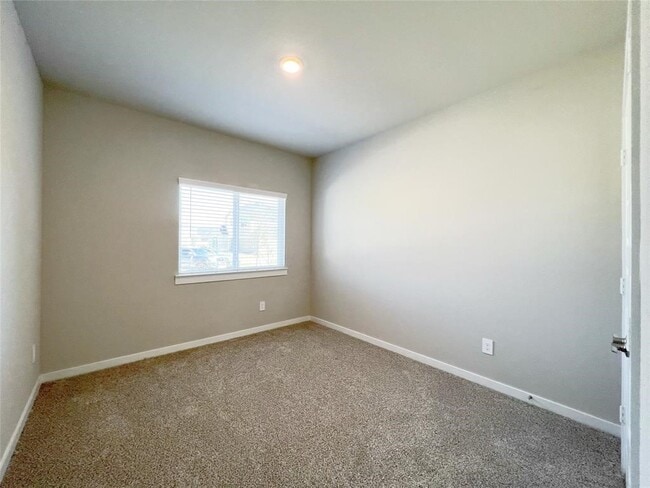 Building Photo - 3414 Royal Elk Ct