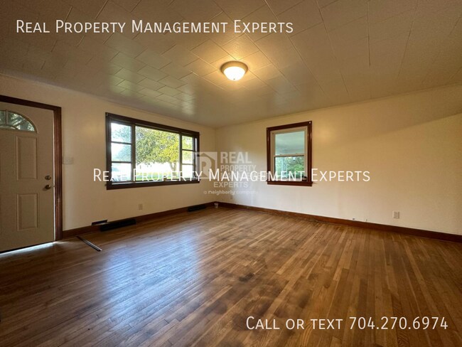 Building Photo - 1396 Shinnville Rd