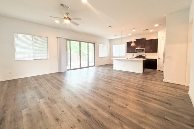 Building Photo - 3Bed/2Bath Home In Cave Creek! JOIN THE WA...