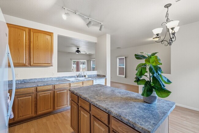 Building Photo - 10252 E Wasp Spring Dr