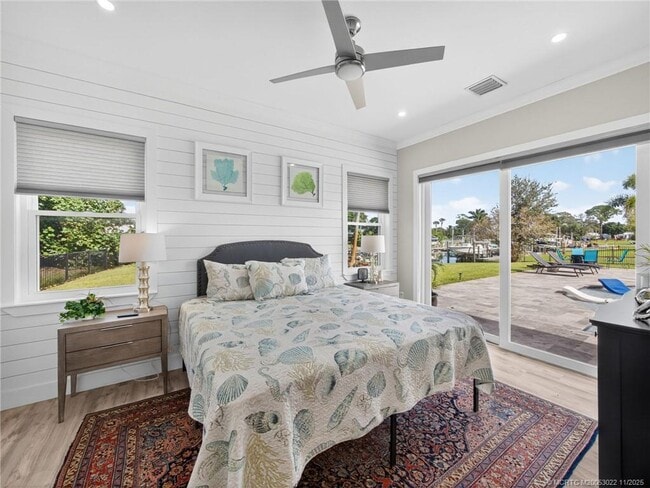 Building Photo - 724 NW Spruce Ridge Dr