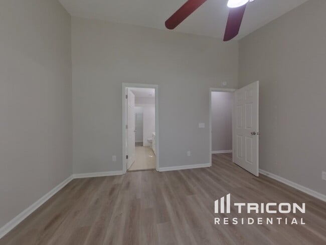 Building Photo - 1825 Golden Heights Ct