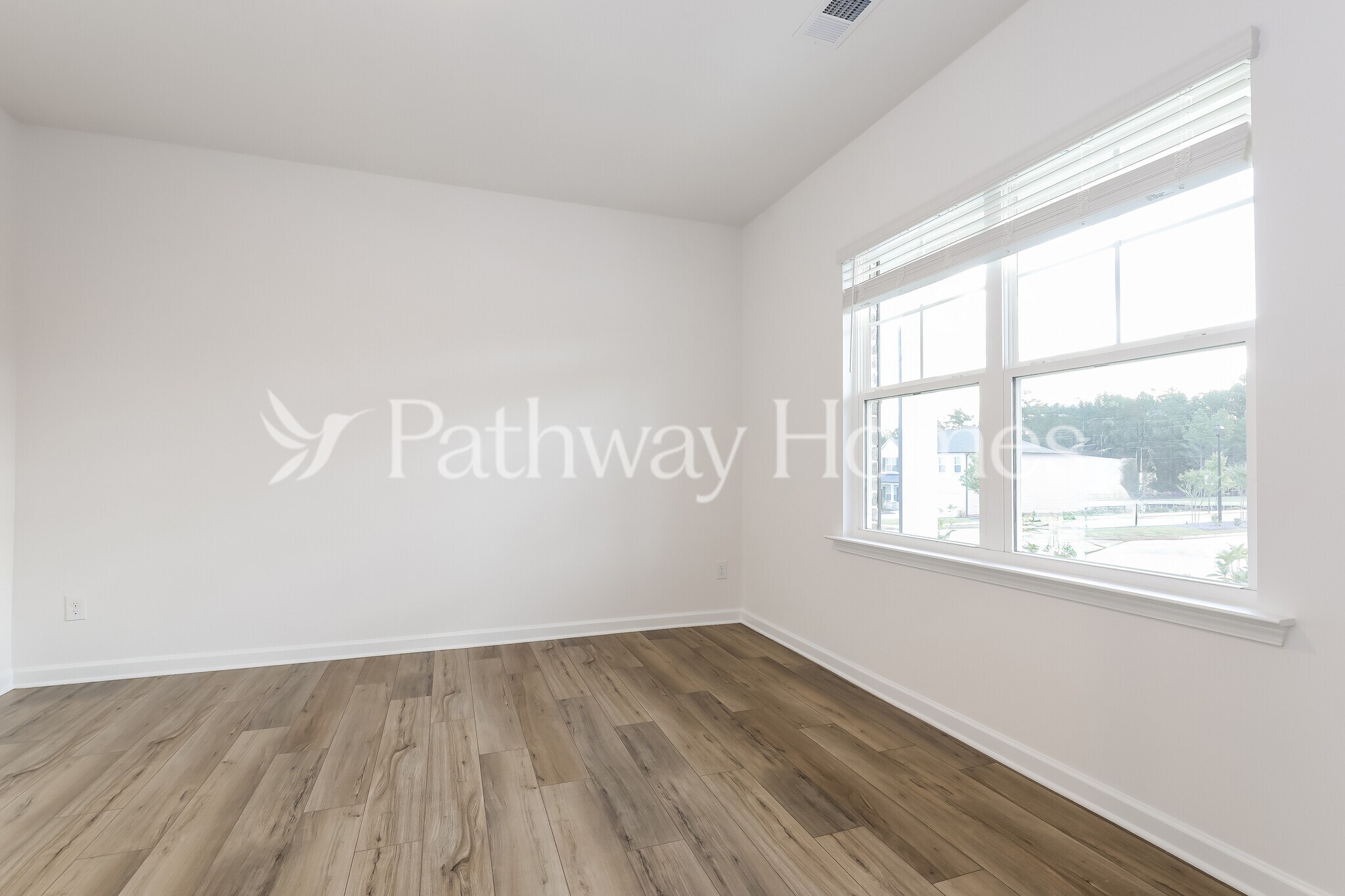 Building Photo - 549 Almere Dr
