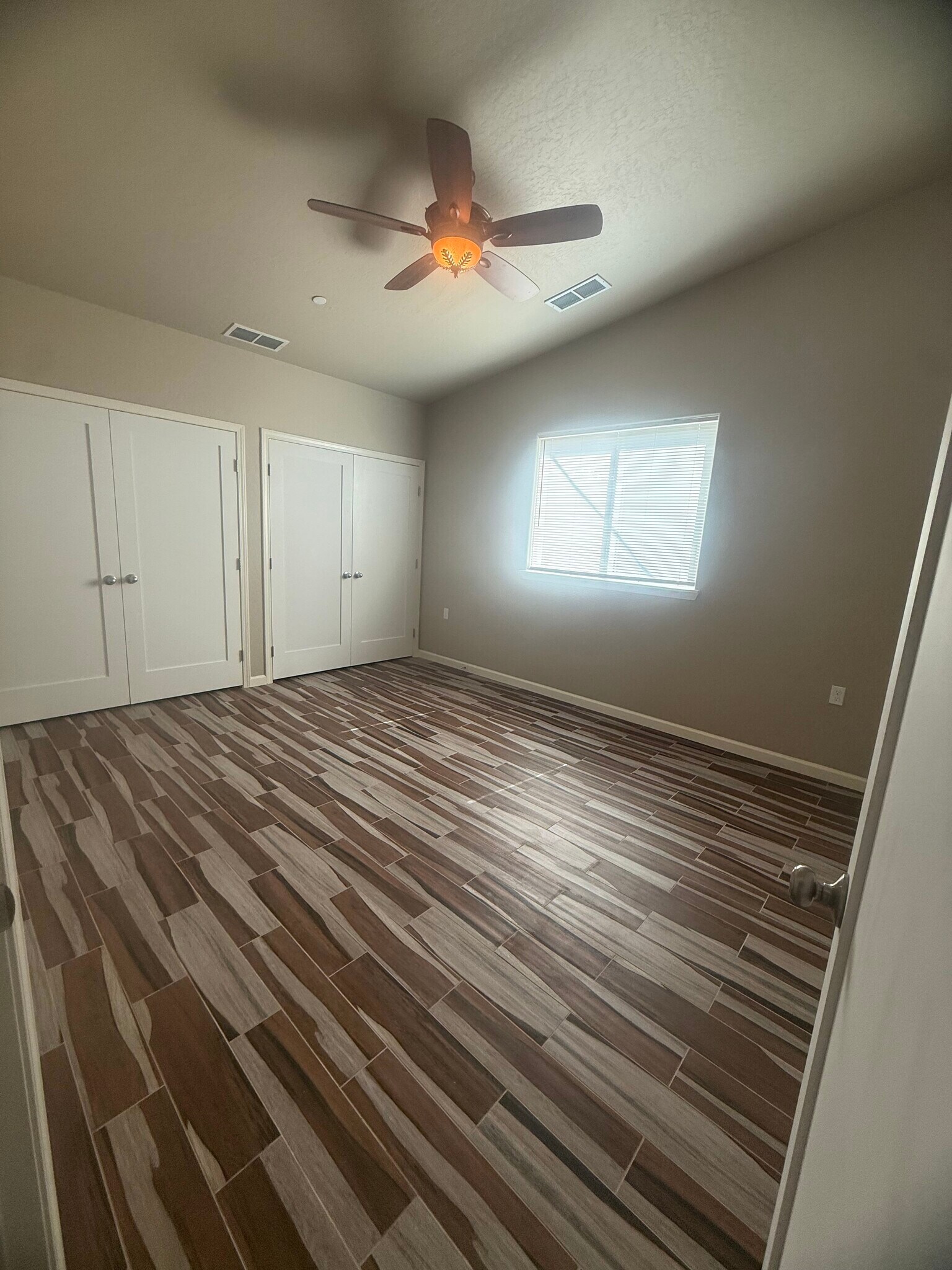 Master Bedroom with 2 closets - 16831 Hill Dr