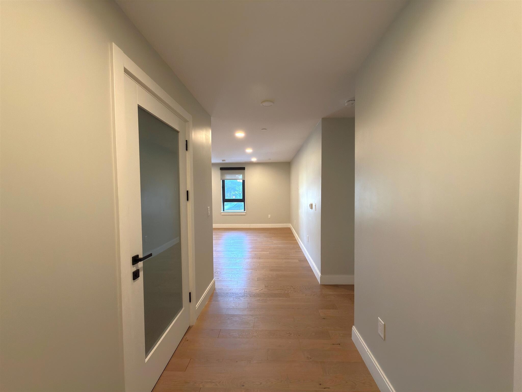 Building Photo - 15 Central St