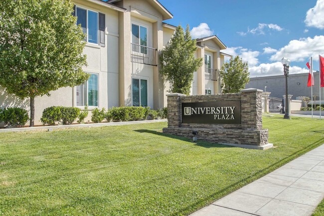 Building Photo - University Plaza