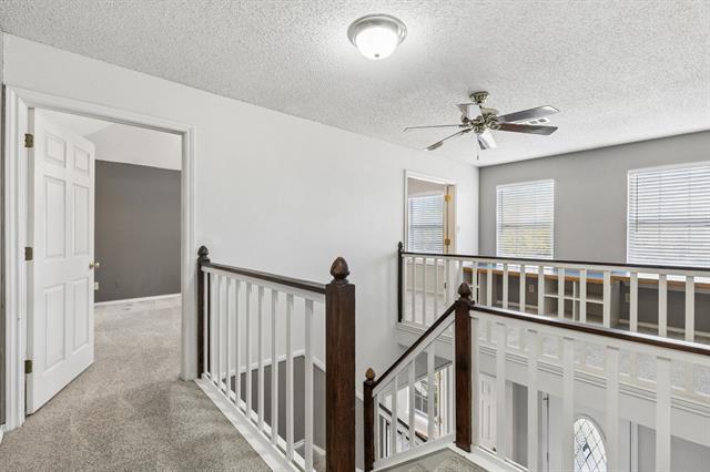 Building Photo - 2 Rivercrest Ct