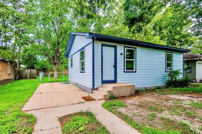 Primary Photo - 529 Illinois Ave
