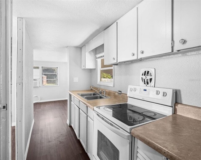 Building Photo - 2854 Lake Alfred Rd