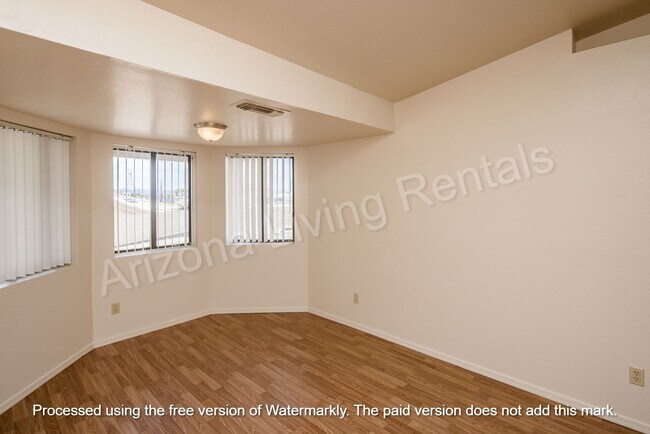 Building Photo - VALUE MEETS COMFORT!