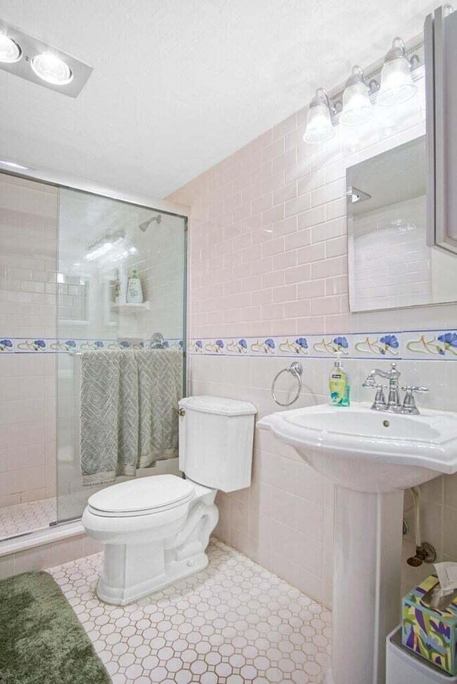Building Photo - 2400 S Ocean Dr