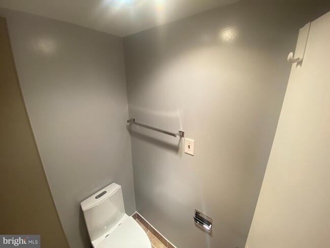 Building Photo - 3701 S George Mason Dr