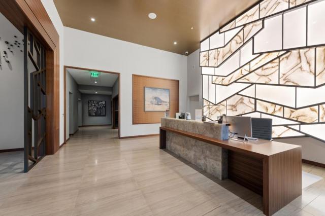 Building Photo - 2 bedroom in Bellevue WA 98004