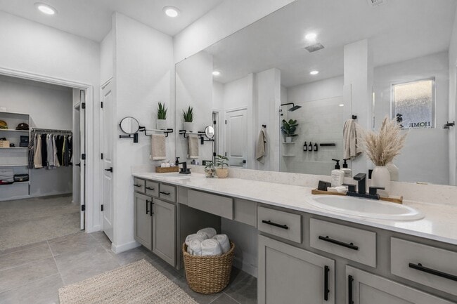 Building Photo - 2331 Peach Oak Xing