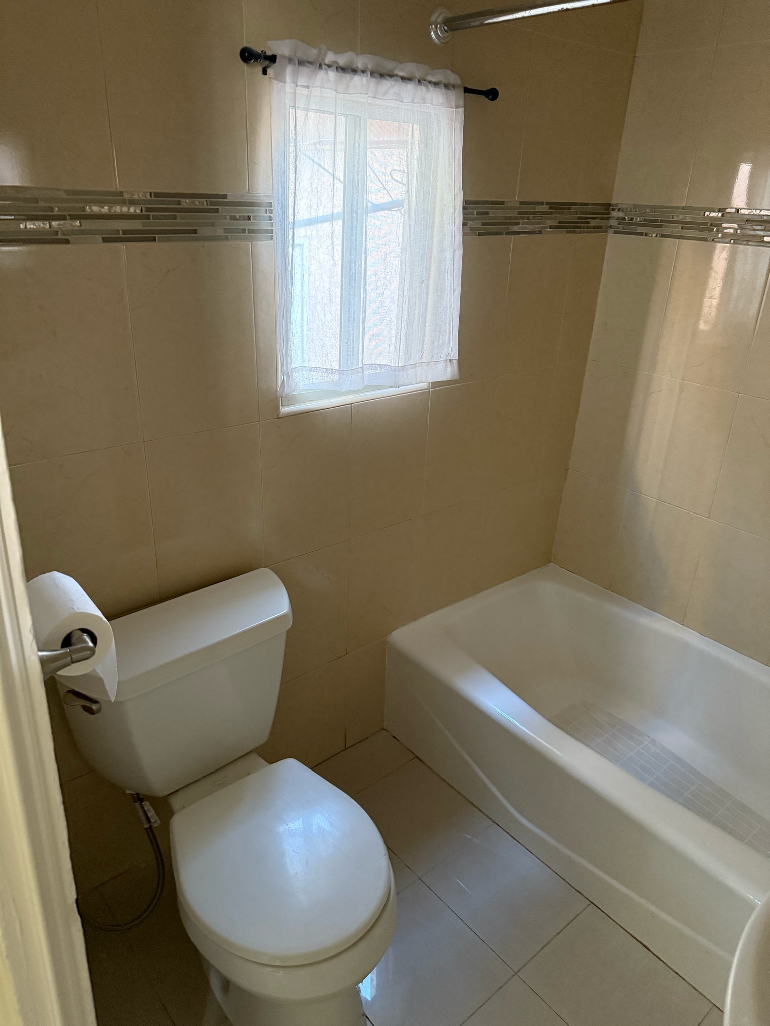 Bathroom - 1216 Fedora St