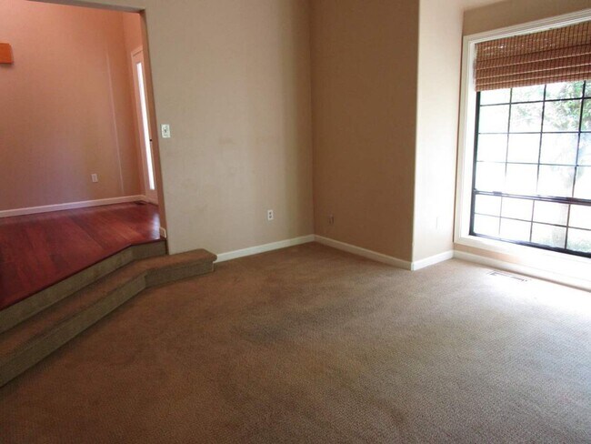 Building Photo - Charming 3 Bedroom Home in Gig Harbor