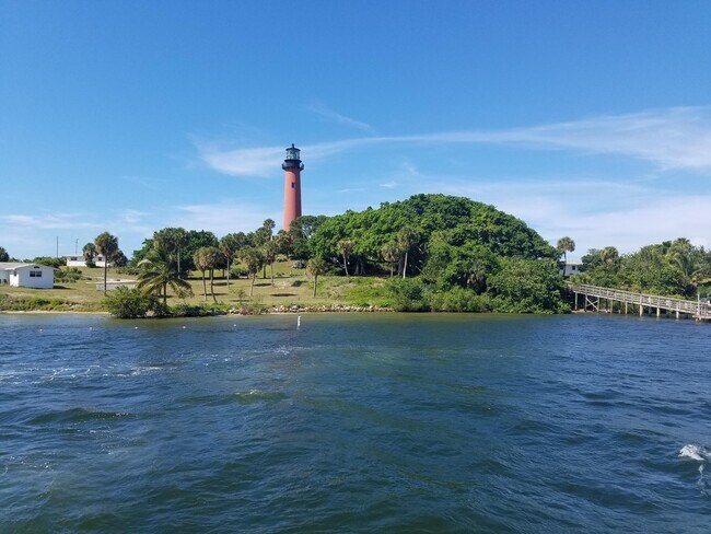 Building Photo - 274 Seabreeze Cir