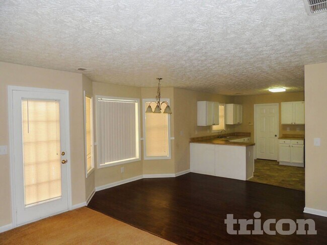 Building Photo - 8036 Harmony Lakes Dr