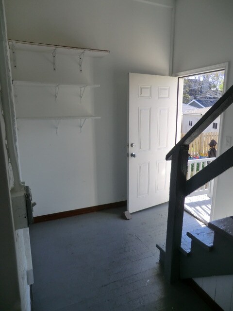 Building Photo - 2728 N Artesian Ave