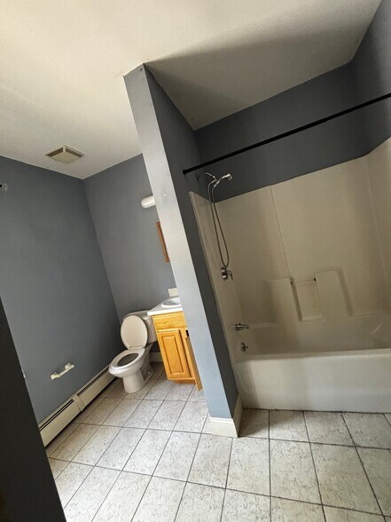 Building Photo - 29B Edgewood St