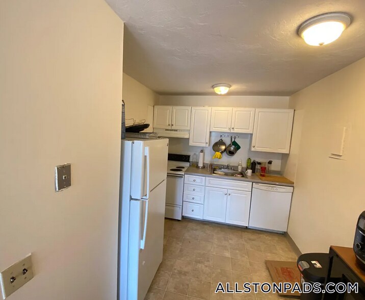 Building Photo - 75 Gardner St