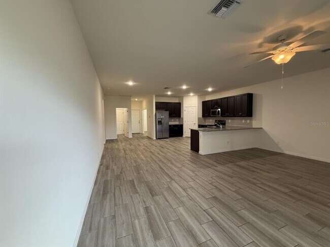 Building Photo - 397 Baytree Dr