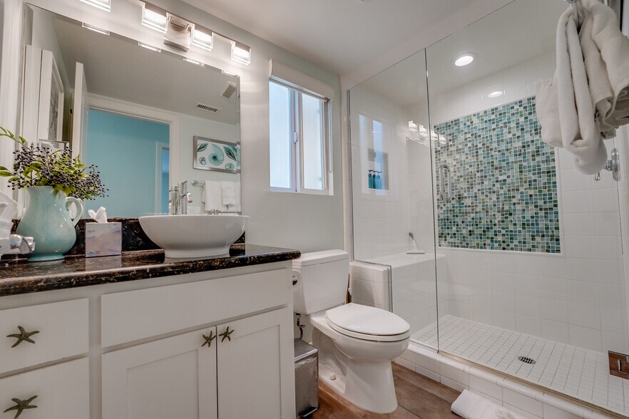 Building Photo - 817 Ostend Ct