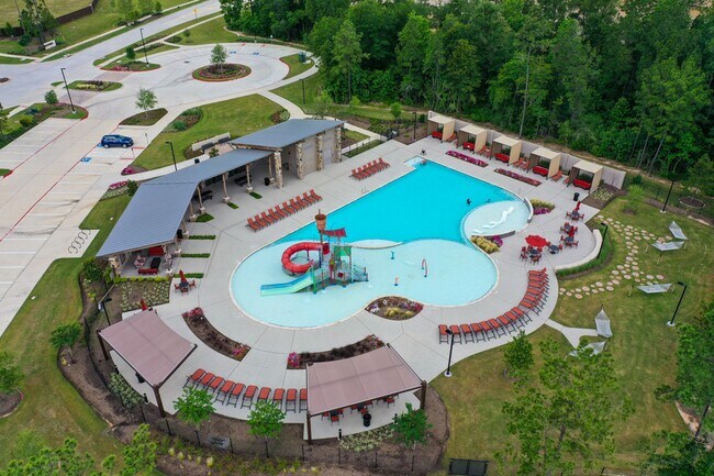 Building Photo - 16915 Elm Grove Rd