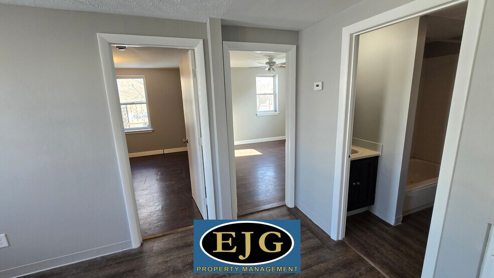 Building Photo - 26 Ledge St