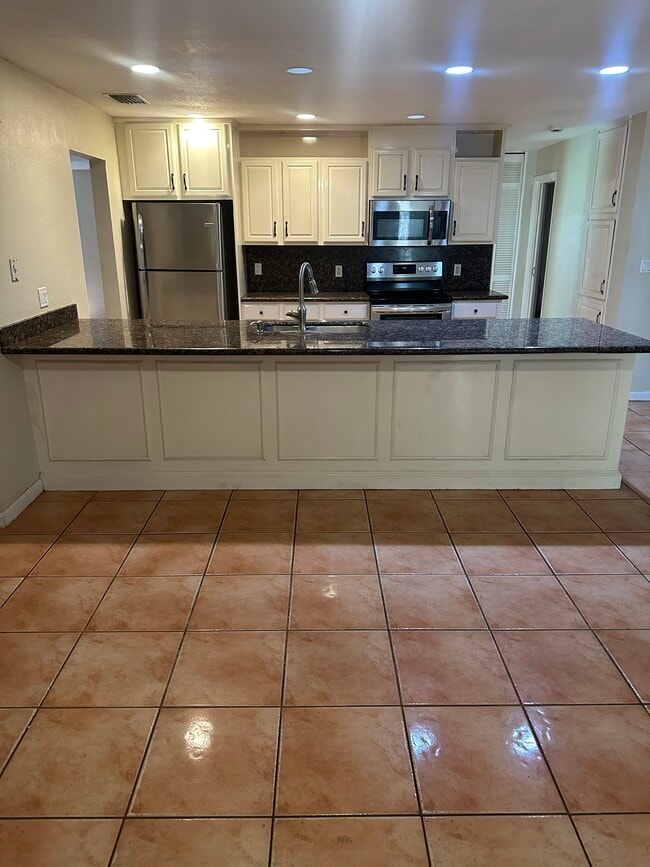 Building Photo - 11201 NW 33rd St