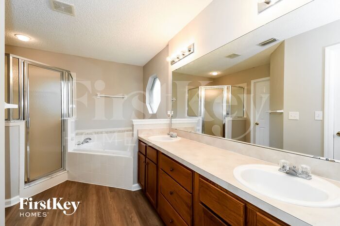 Building Photo - 2439 Watermill Dr