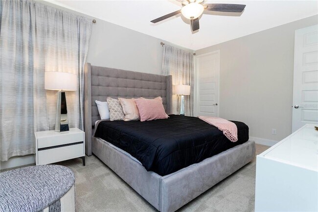 Building Photo - 772 Driving Range Ct