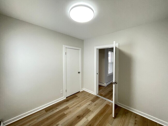 Building Photo - 124 Beech St