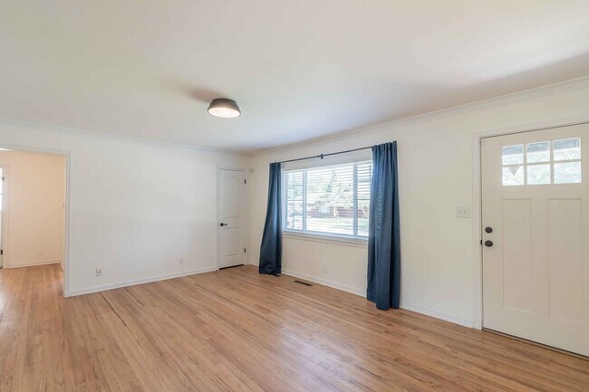 Building Photo - 4807 E 26th St
