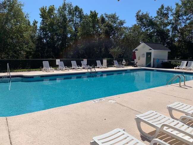 Building Photo - Beautiful, 1st Floor Unfurnished,  Bedroom Condo at Riverwoods in Murrells Inlet!