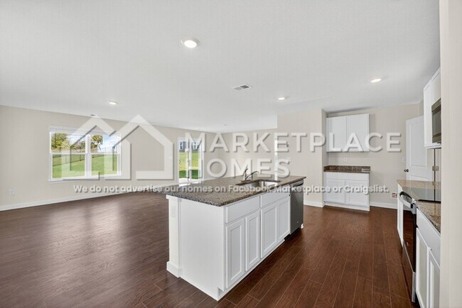 Building Photo - 7661 Belhaven Ln